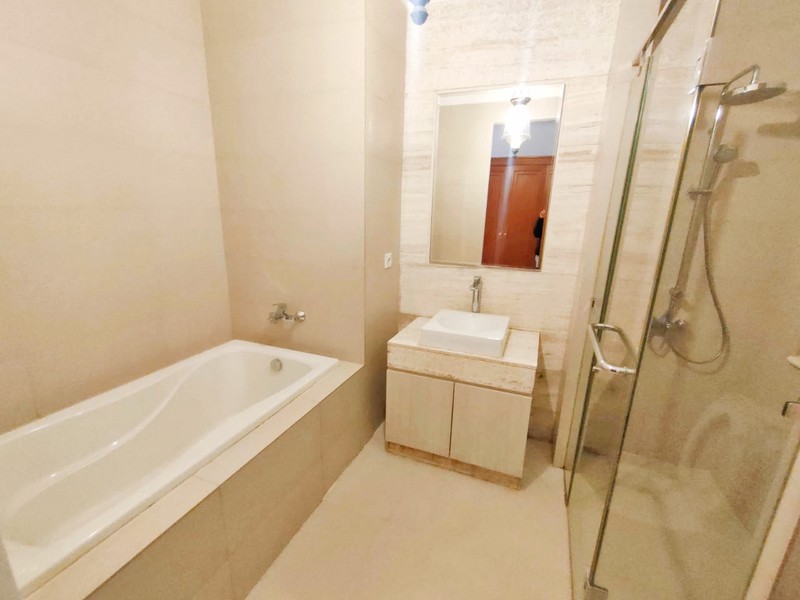 Luxury Living di Senayan Apartemen Residence 8 - Hunian Eksklusif di Jantung Senopati, Kebayoran Baru