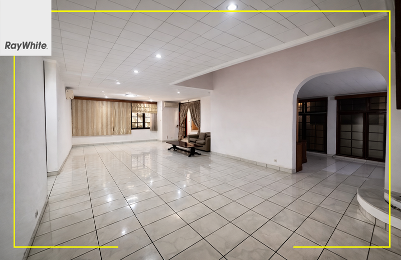 FOR SALE Murah Dibawah NJOP Rumah 2 Lantai Mega Kuningan Jakarta Selatan