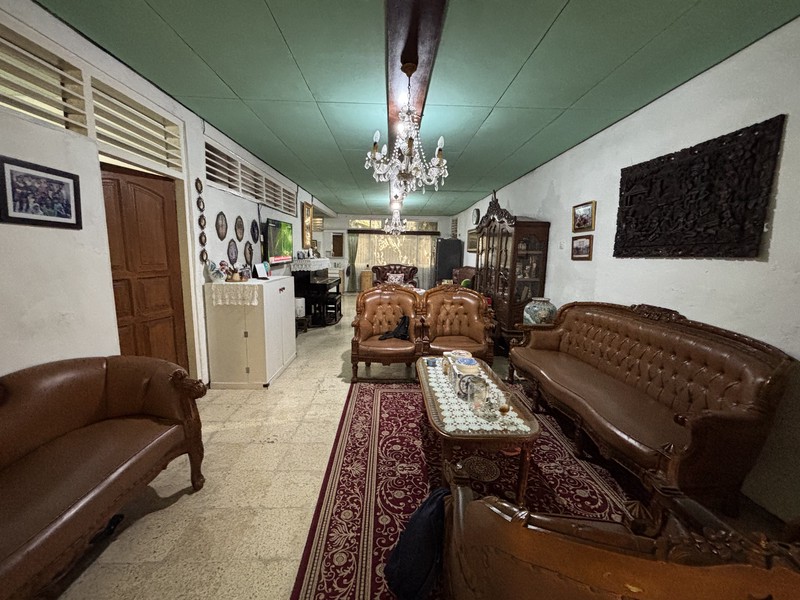 Rumah dijual di Jl Ciawi Kebayoran Baru