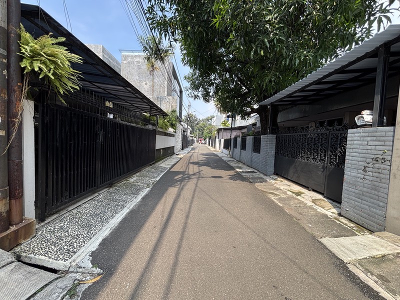 Rumah dijual di Jl Ciawi Kebayoran Baru