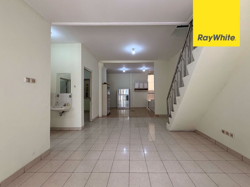 Rumah 2 Lantai di Kota Wisata Cibubur