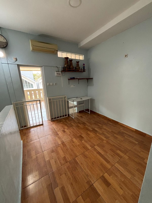 Rumah 2 Lantai dalam Cluster di Pancoran Mas