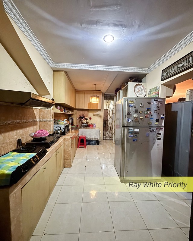 RUMAH CLASSIC DENGAN SWIMMING POLL DI MANDAR BINTARO JAYA, TANGERANG SELATAN