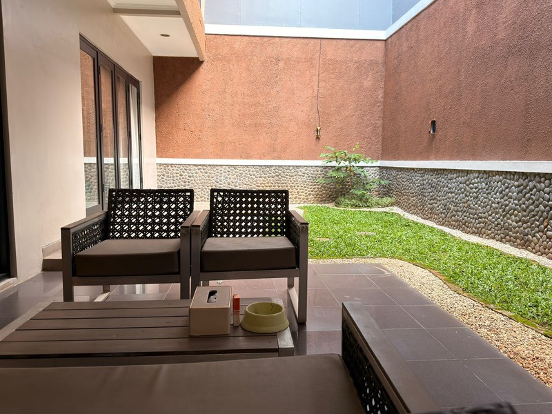 Rumah Asri Dan Nyaman Di Bintaro Sektor 1, Jakarta Selatan