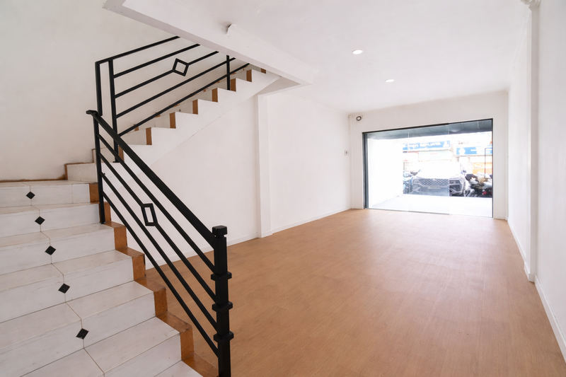 Ruko Tebet 3,5 Lantai Disewakan - Lokasi Super Ramai, Cocok Usaha Kuliner, Bimbel, & Kantor, Akses Tol & KRL Dekat