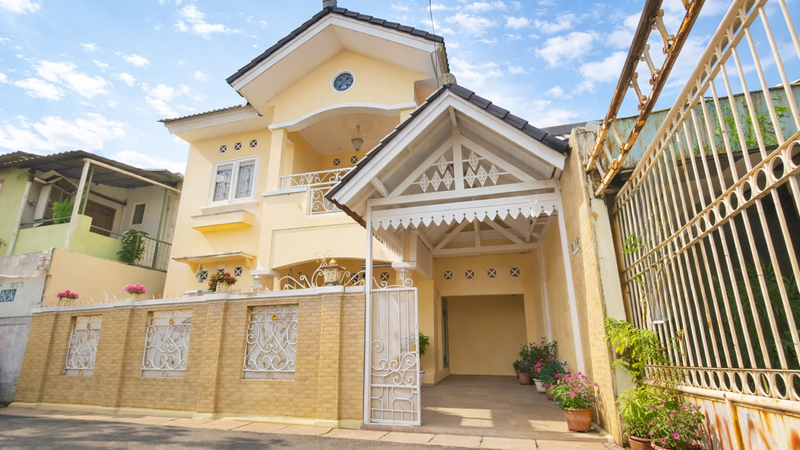 Rumah 2 Lantai Dijual Lokasi di Kramat Jati Jaktim