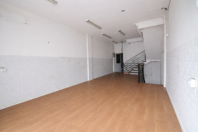 Ruko Tebet 3,5 Lantai Disewakan - Lokasi Super Ramai, Cocok Usaha Kuliner, Bimbel, & Kantor, Akses Tol & KRL Dekat