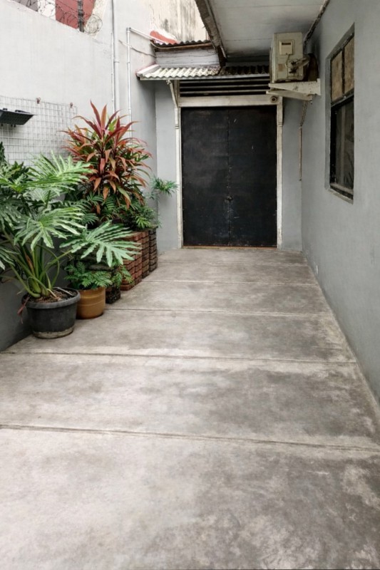 Rumah lama layak huni + tempat usaha, di Jakarta Pusat: Percetakan Negara, Salemba, Senen