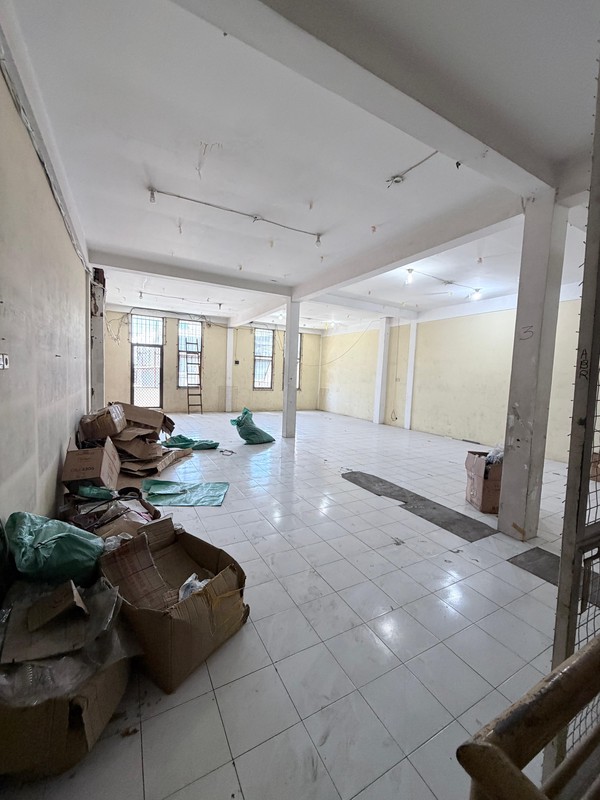 Dijual 2 Ruko Mutiara Dupak Bubutan Surabaya Pusat Kota- Ruang Loss Lebar Tanpa Sekat -Parkiran Mobil Luas- Dekat Pusat Grosir Surabaya, Akses Tol Dupak Strategis Cocok Buat Segala Usaha Grosir, Gudan