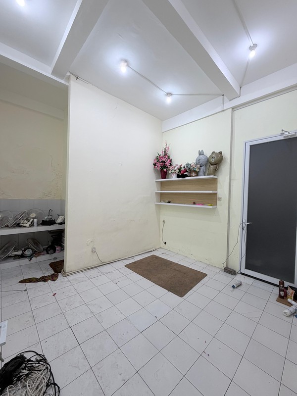 Dijual 2 Ruko Mutiara Dupak Bubutan Surabaya Pusat Kota- Ruang Loss Lebar Tanpa Sekat -Parkiran Mobil Luas- Dekat Pusat Grosir Surabaya, Akses Tol Dupak Strategis Cocok Buat Segala Usaha Grosir, Gudan