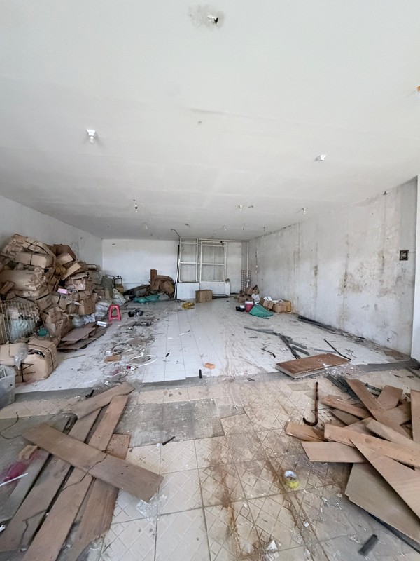 Dijual 2 Ruko Mutiara Dupak Bubutan Surabaya Pusat Kota- Ruang Loss Lebar Tanpa Sekat -Parkiran Mobil Luas- Dekat Pusat Grosir Surabaya, Akses Tol Dupak Strategis Cocok Buat Segala Usaha Grosir, Gudan