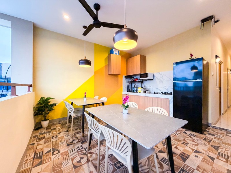 Dijual Cepat Kost Baru Tanjung Duren Raya, Fully Furnished, Super Lengkap, Bagus, Good Invest!