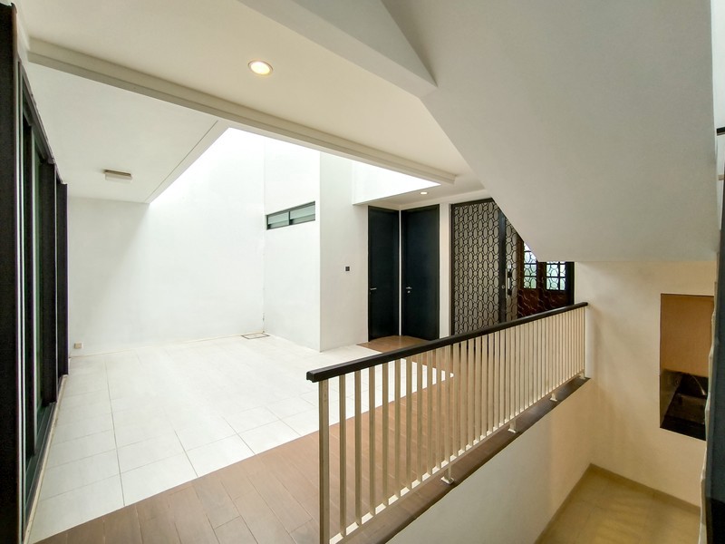 The Masterpiece: Kebayoran Symphony Bintaro Sektor 7 - Modern Tropical Luxury Dekat Mal & Exit Tol