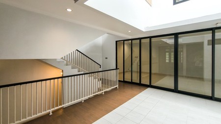 The Masterpiece: Kebayoran Symphony Bintaro Sektor 7 - Modern Tropical Luxury Dekat Mal & Exit Tol