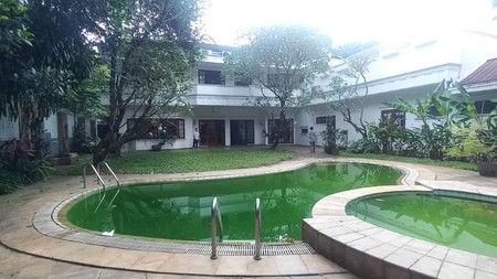 Classy and Spacious Unfurnished 5 BR House