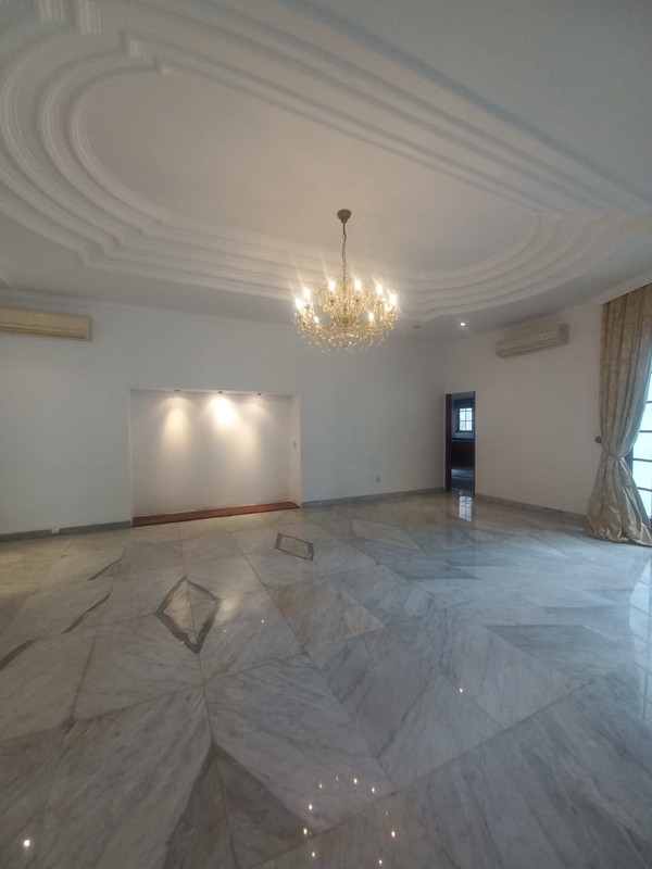 Classy and Spacious Unfurnished 5 BR House
