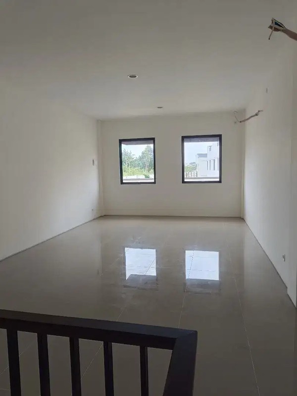 Hot Price. Ruko modern di ruko La Vallee Citra Garden Serpong, Cisauk