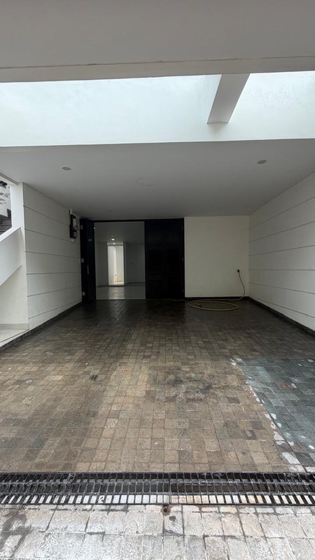 Rumah di Pejaten - Baru Modern Klasik 4 Lantai + Rooftop & Pool