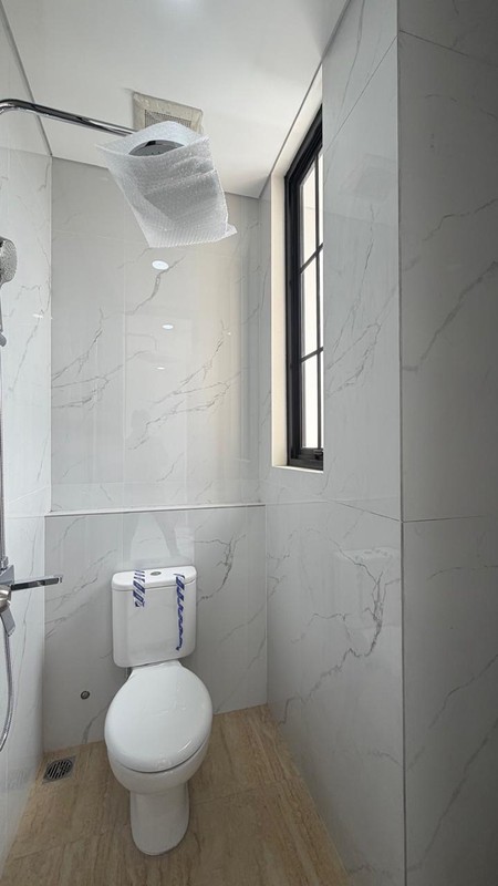 Rumah di Pejaten - Baru Modern Klasik 4 Lantai + Rooftop & Pool