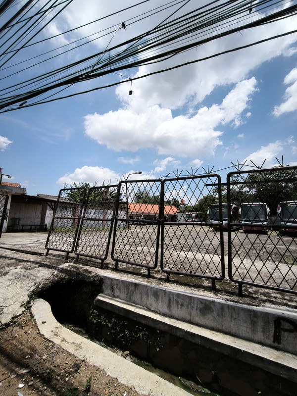 Dijual Cepat !! Garasi POOL Bus Deborah di Depok 