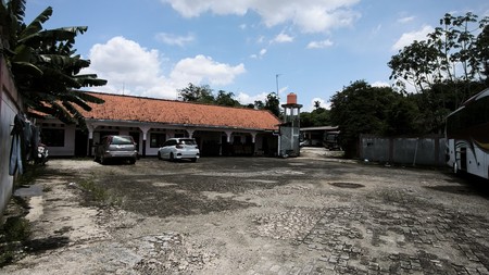 Dijual Cepat !! Garasi POOL Bus Deborah di Depok 