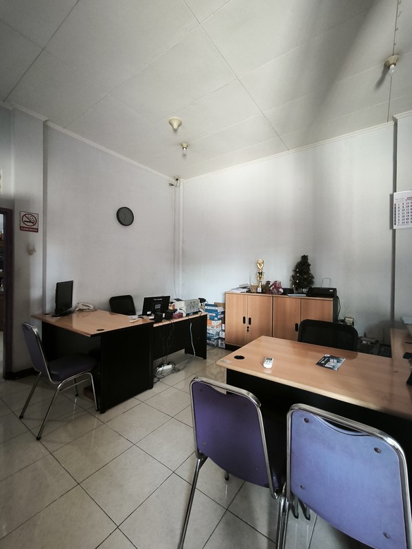 Ruangan Kantor EX PO Deborah Lokasi Strategis di Depok 