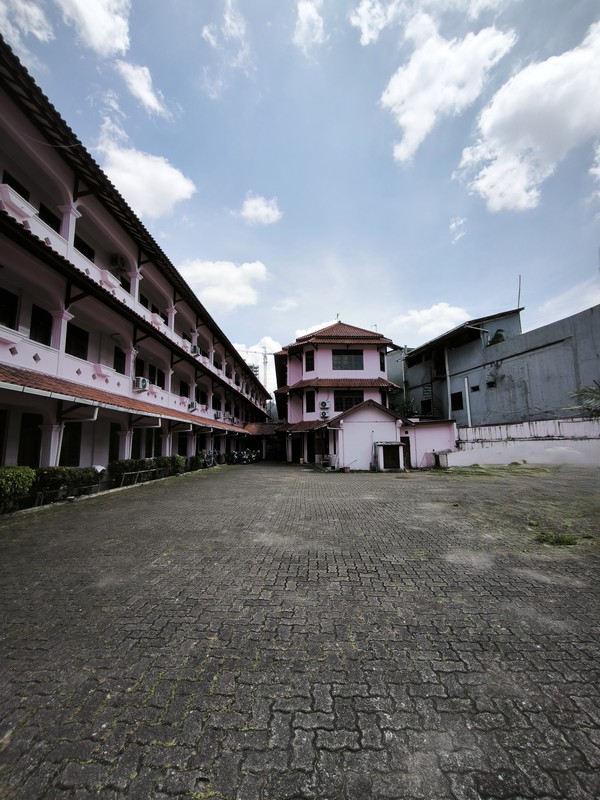 Rumah Kost di Depok , Dekat dengan kampus UI Depok - Dijual Cepat !!