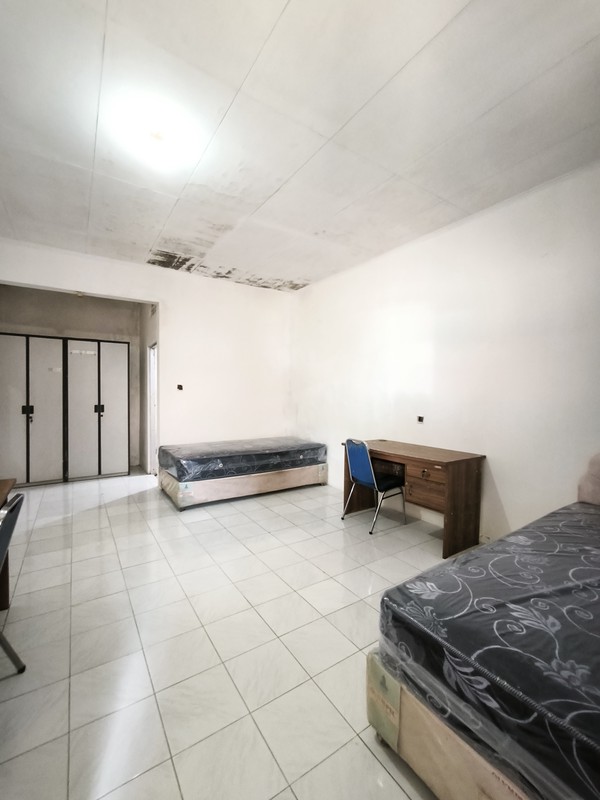 Rumah Kost di Depok , Dekat dengan kampus UI Depok - Dijual Cepat !!