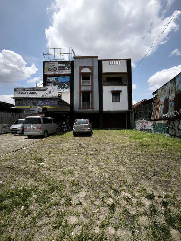 Ruko Strategis 3 Lantai di Sukmajaya Depok - Dijual Cepat !! 