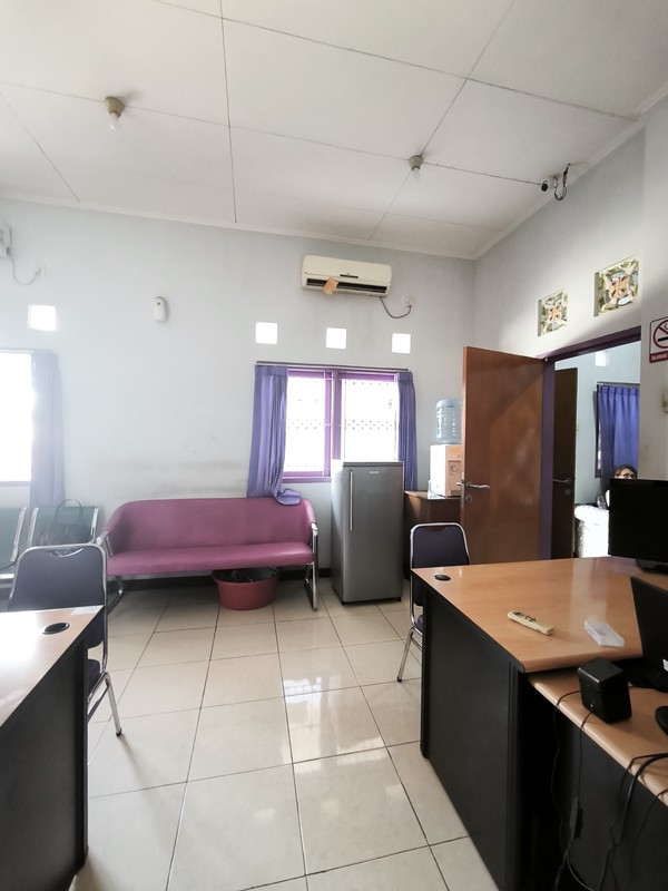 Dijual Cepat !! Kantor EX PO Deborah Lokasi Strategis di Depok 