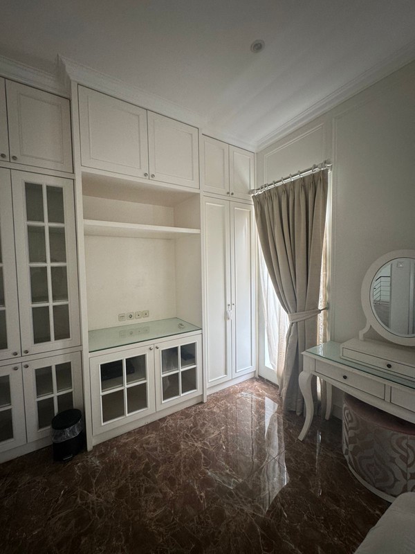 Dijual Rumah di Gn. timur Taman bromo - Lippo Karawaci Tangerang