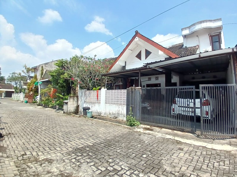 Investasi Strategis Tanah Pekarangan Luas 423 Meter Persegi di Sidomoyo, Godean Lingkungan Asri & Siap Bangun