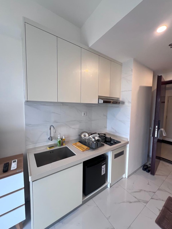 Sewa Apartemen Sky House BSD Kensington Lobby Full Furnished Dekat AEON Mall BSD