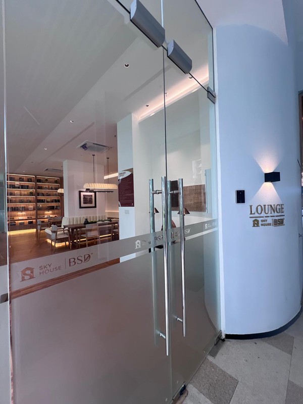 Sewa Apartemen Sky House BSD Kensington Lobby Full Furnished Dekat AEON Mall BSD