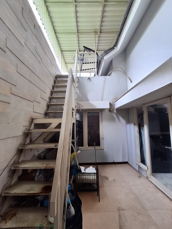 Jual Rumah Cantik 1.5 Lantai Palma Classica Citraland Surabaya Barat