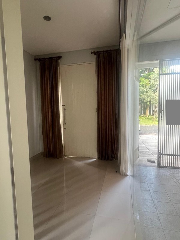 Jual Dan Disewakan Rumah Pakuwon Indah Cluster The Mansion Surabaya Barat Siap Huni