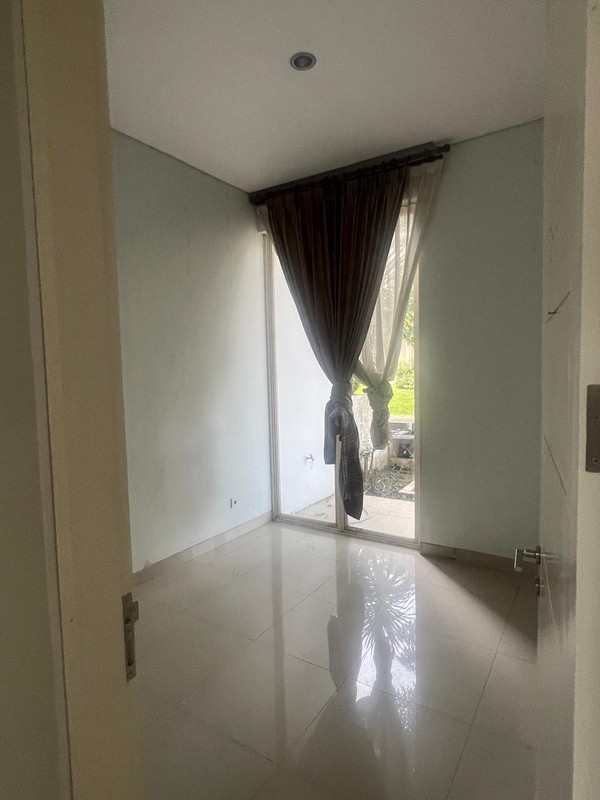 Jual Dan Disewakan Rumah Pakuwon Indah Cluster The Mansion Surabaya Barat Siap Huni