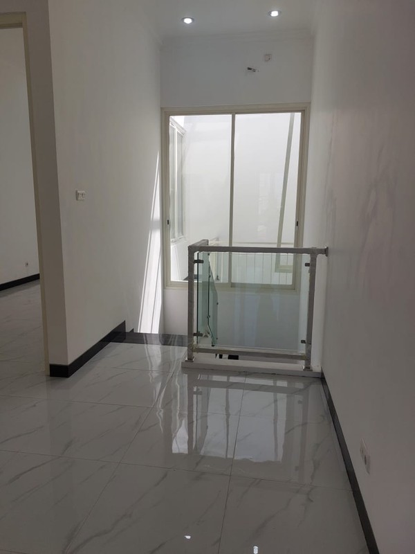 Jual Rumah Mewah 2 Lantai Mulyosari Utara IX Surabaya Timur