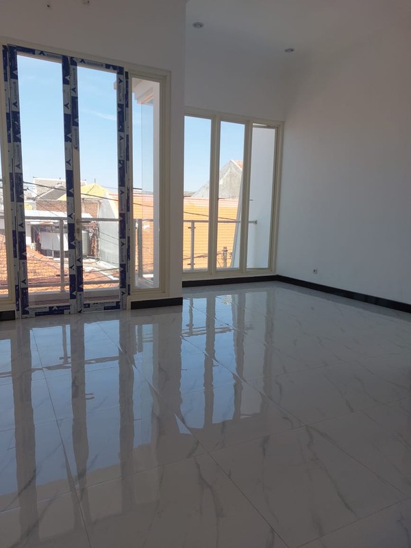 Jual Rumah Mewah 2 Lantai Mulyosari Utara IX Surabaya Timur