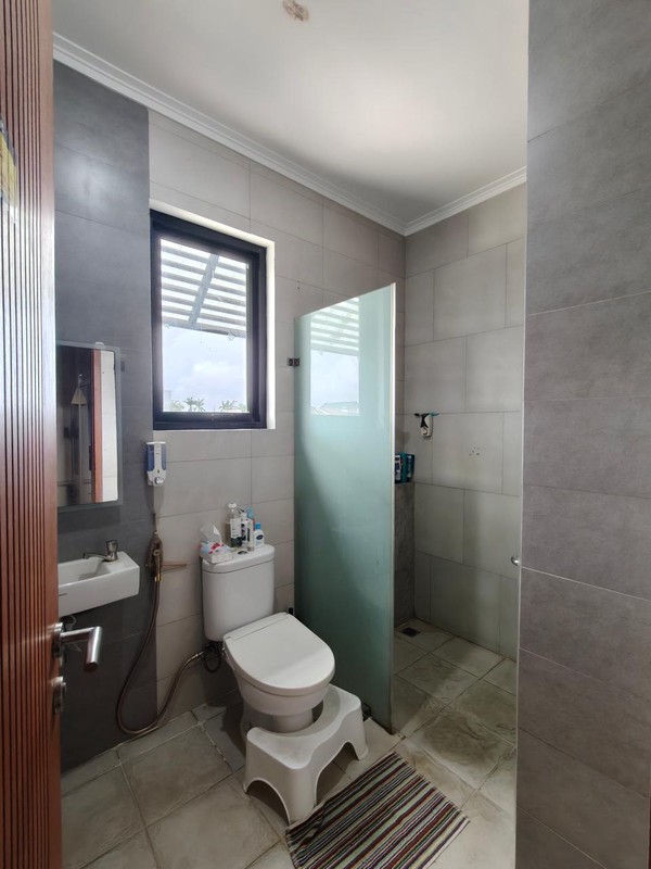 Rumah Siap Huni di Serpong Dekat Akses Tol BSD