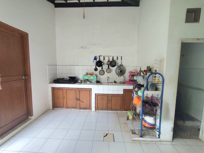 Rumah Nyaman & Asri, Halaman Luas, Akses Mudah, Siap Huni