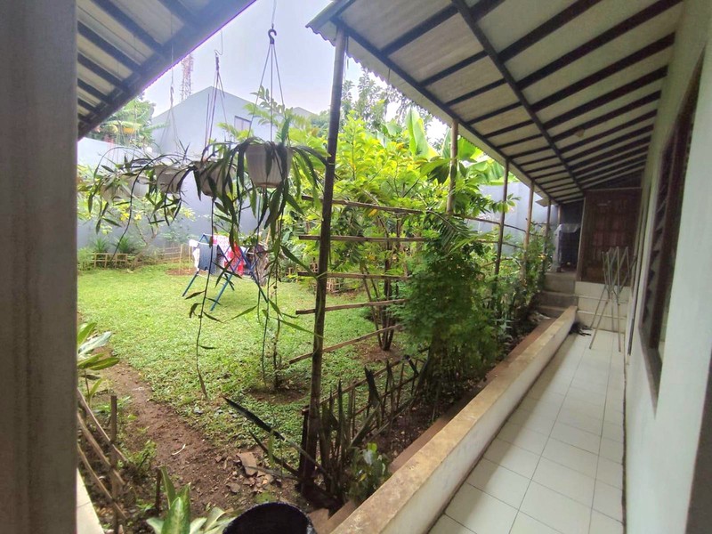 Rumah Nyaman & Asri, Halaman Luas, Akses Mudah, Siap Huni