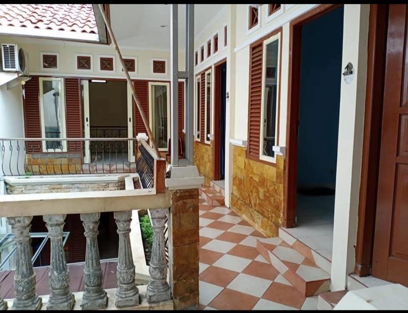 Rumah 2 Lantai, Bangunan kokoh siap huni di Condet