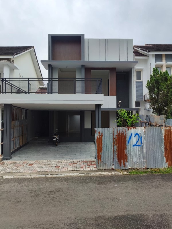Rumah Minimalis Siap Huni di The Green BSD Dekat Tol