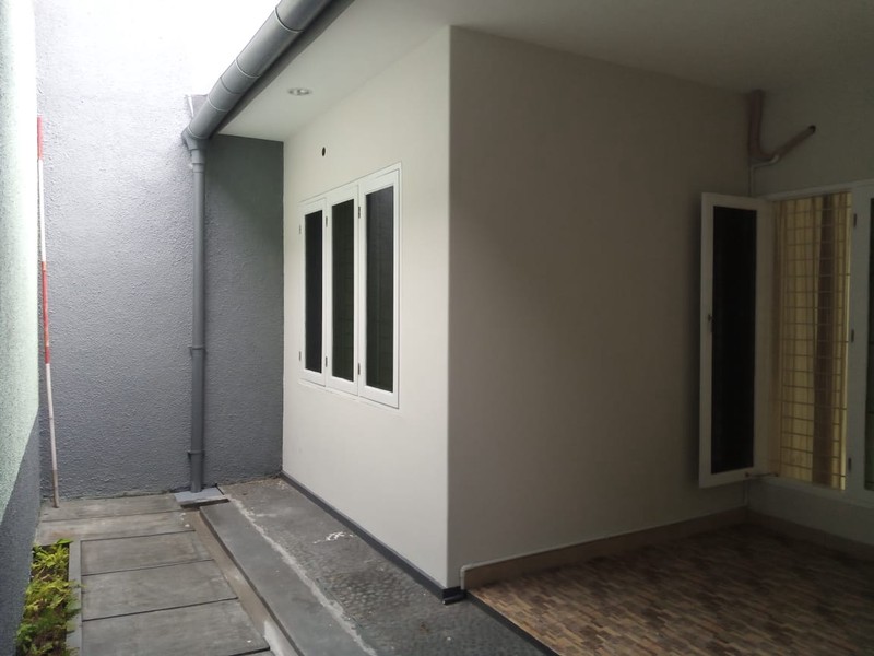 Disewakan Rumah 1 Lantai Bintaro - 2+1 KT, Taman Depan Belakang, Strategis!