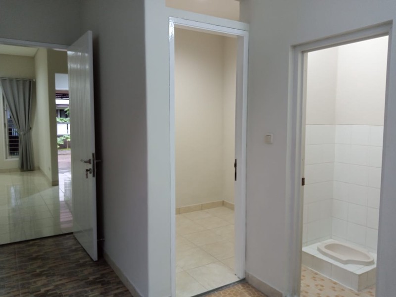 Disewakan Rumah 1 Lantai Bintaro - 2+1 KT, Taman Depan Belakang, Strategis!