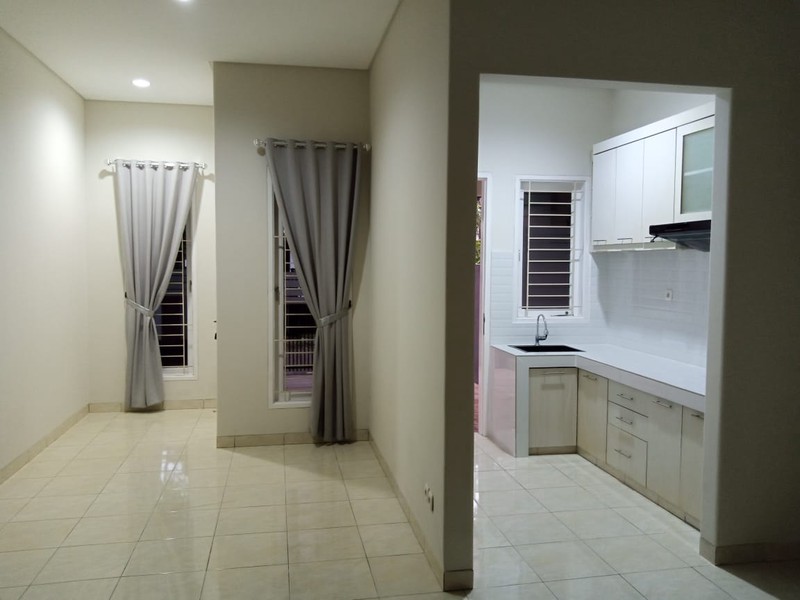 Disewakan Rumah 1 Lantai Bintaro - 2+1 KT, Taman Depan Belakang, Strategis!