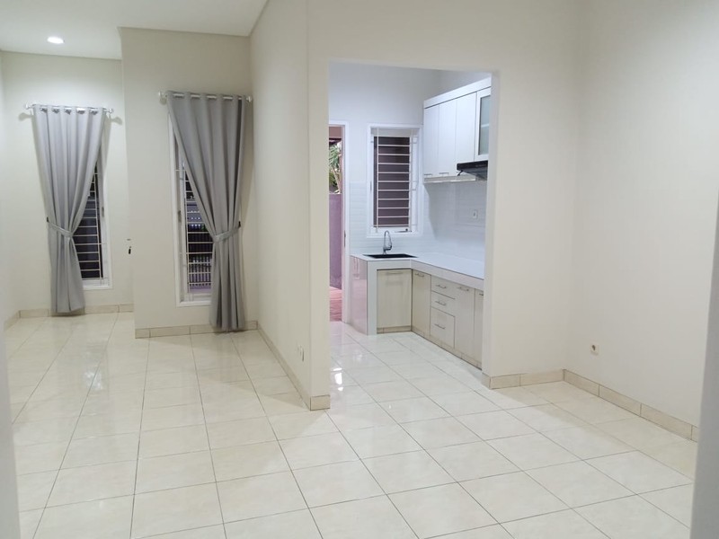 Disewakan Rumah 1 Lantai Bintaro - 2+1 KT, Taman Depan Belakang, Strategis!