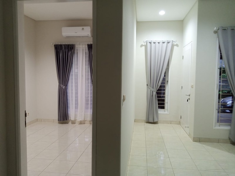 Disewakan Rumah 1 Lantai Bintaro - 2+1 KT, Taman Depan Belakang, Strategis!