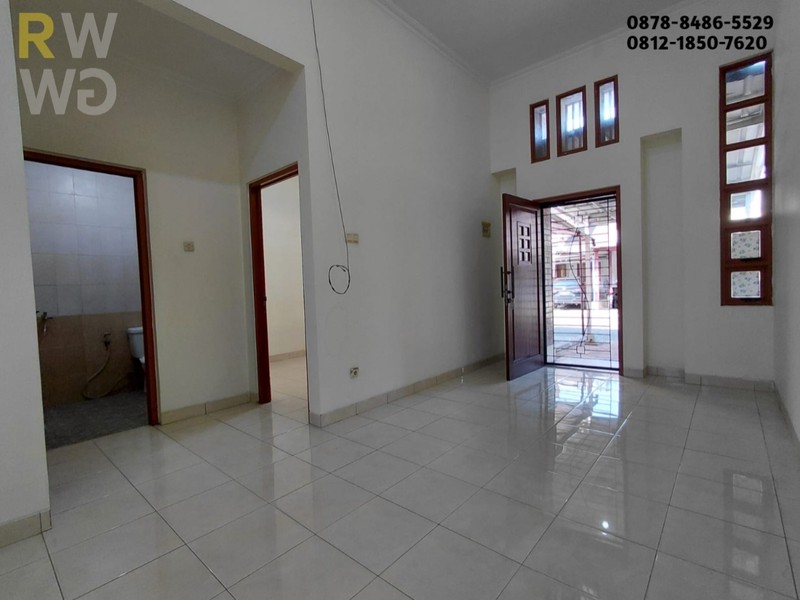 Rumah Dijual di Grand Wisata Bekasi - 2 KT 1 KM, Lokasi Strategis Dekat Living World & RS Hermina